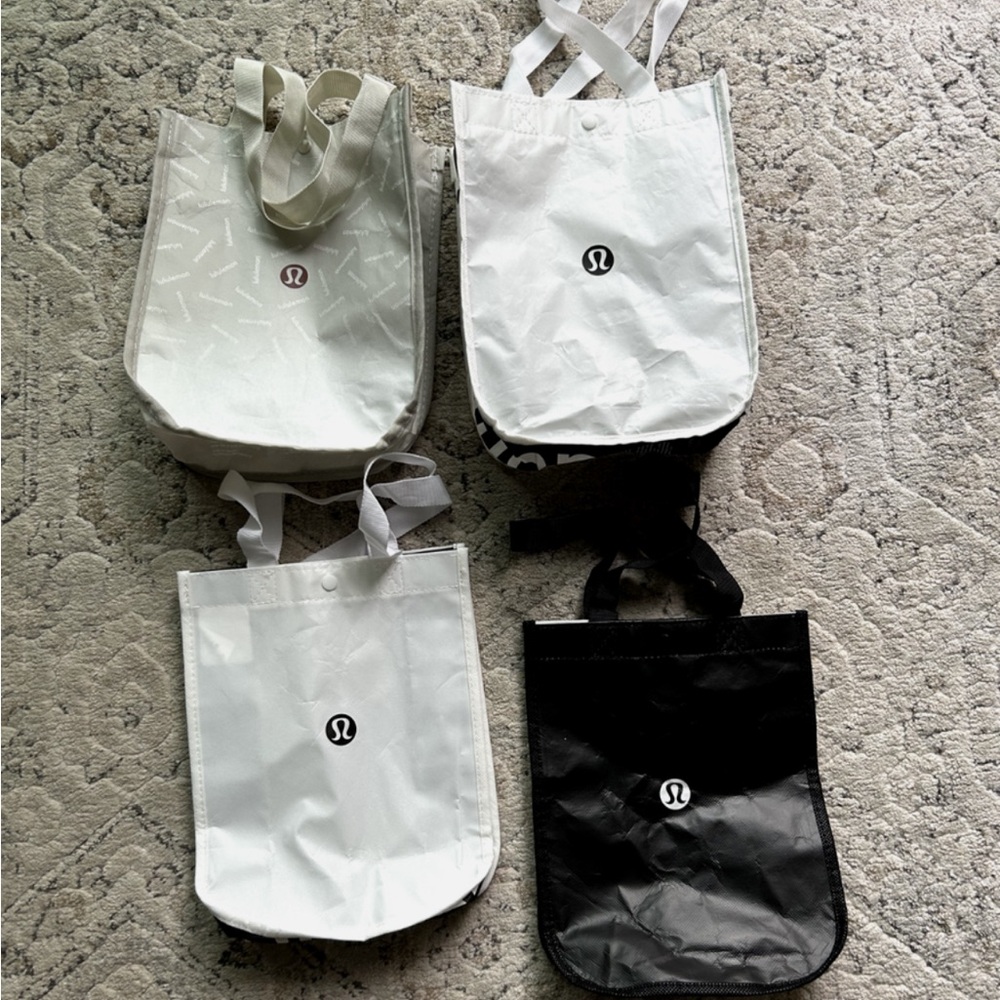Lululemon reusable tote bags